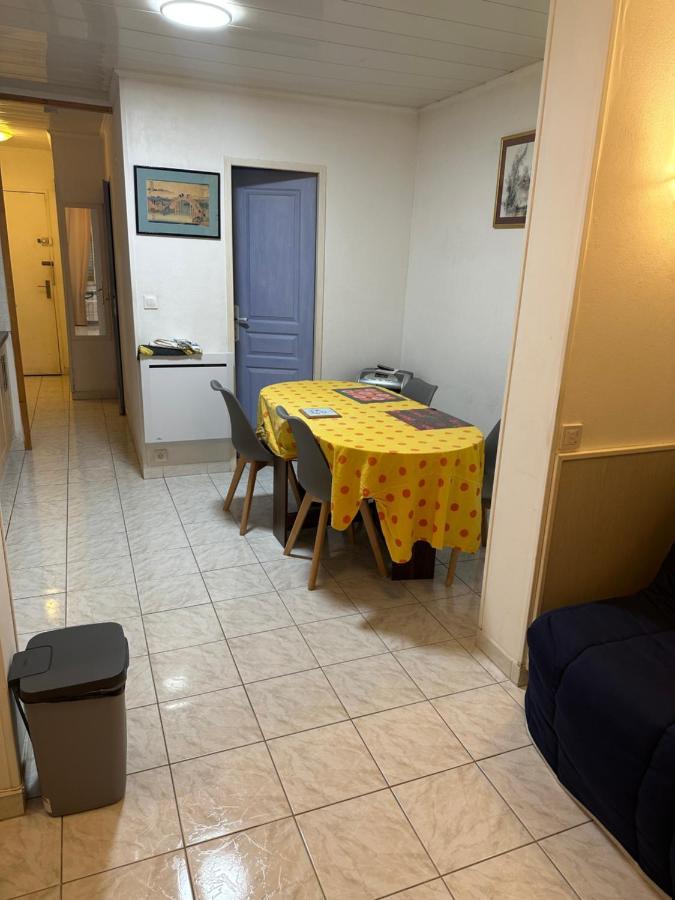 A La Semaine Ou Au Jour / Location Studio Meuble 30M² ลาซิโอตาต์ ภายนอก รูปภาพ